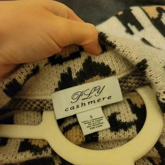 Nordstrom PLY Cashmere Animal Print Sweater Sz S Cheetah Leopard Mock Neck - Picture 2 of 7